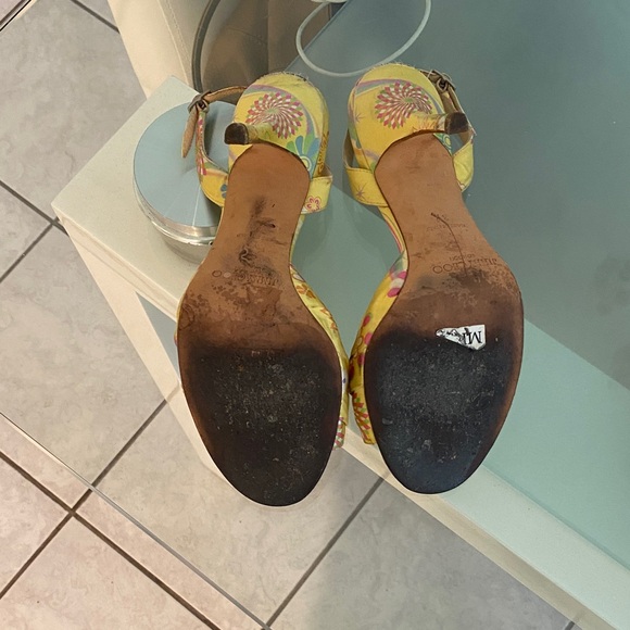 Jimmy Choo Vibrant Yellow Heels - Picture 2 of 6